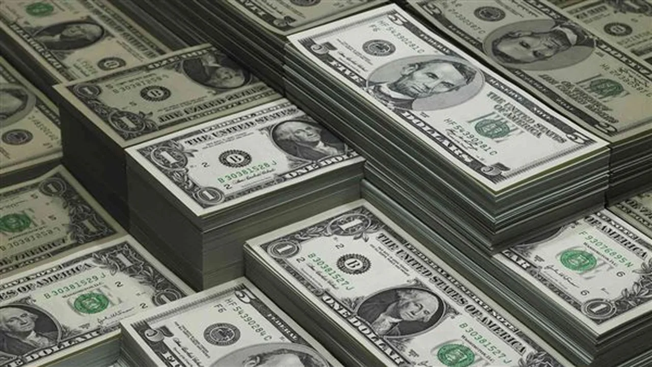 تغيرات سعر الدولار مقابل الجنيه في البنوك المصرية خلال تعاملات الثلاثاء 10 مارس